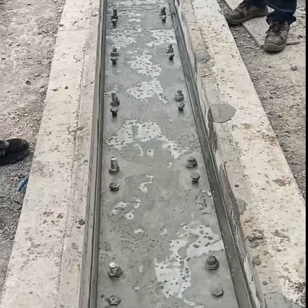 白河港口码头起重机龙门吊重型机械设备稳固用早强快凝轨道胶泥